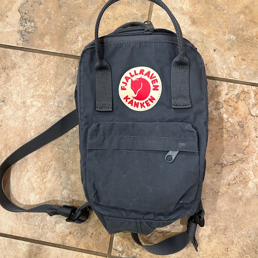Fjallraven Gray Backpack with Classic Design and Durability